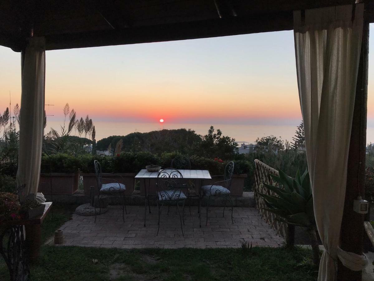 La Terrazzina Sul Tramonto Bed & Breakfast Forio di Ischia Exterior foto